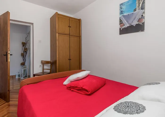 Апартаменты 2 Bedroom Awesome In Pag