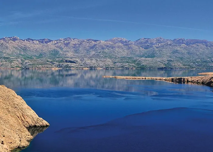 Apartmán 2 Bedroom Awesome In Pag